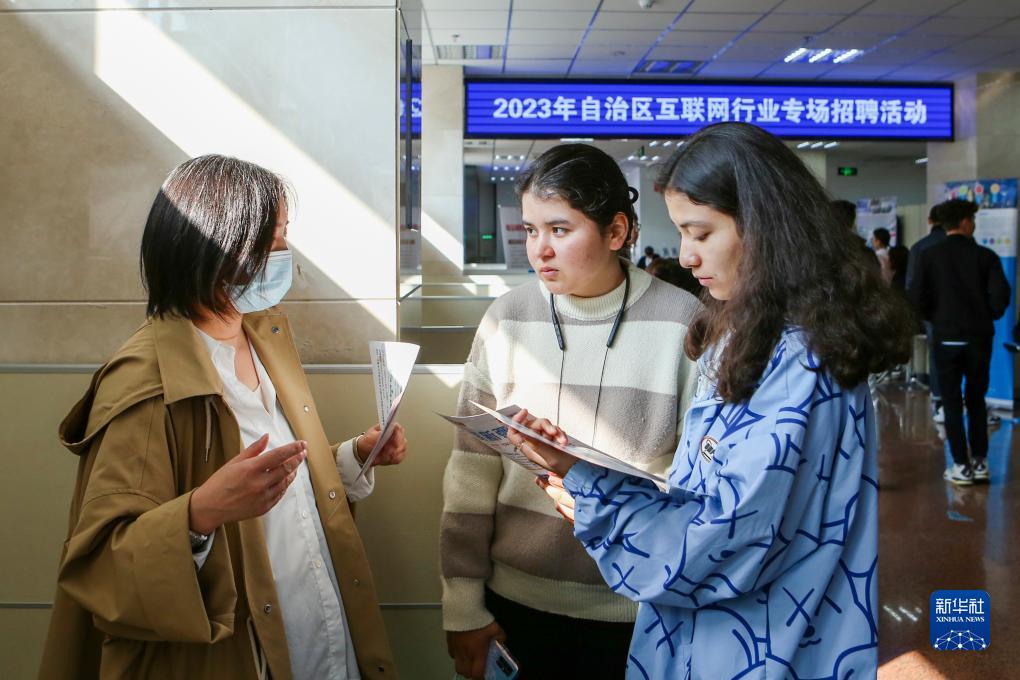 乐潮娱乐棋牌